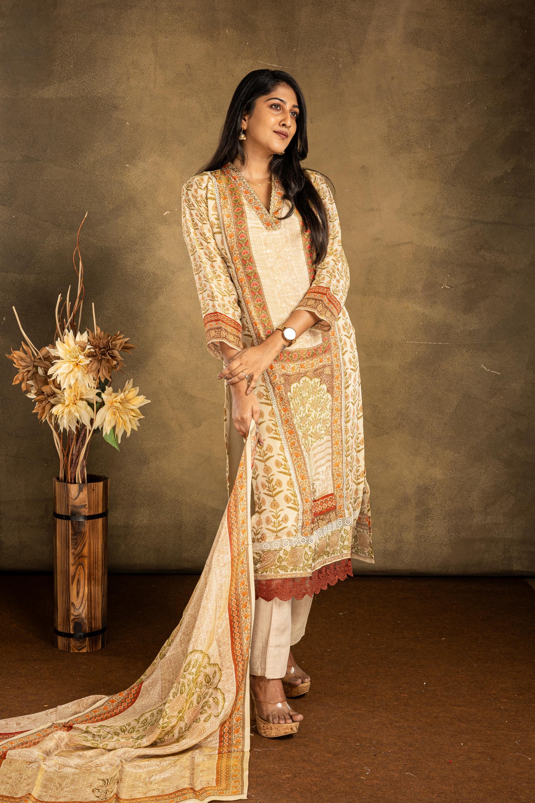 Cream With Red Shimmer Muslin Salwar Suit Set - View 1