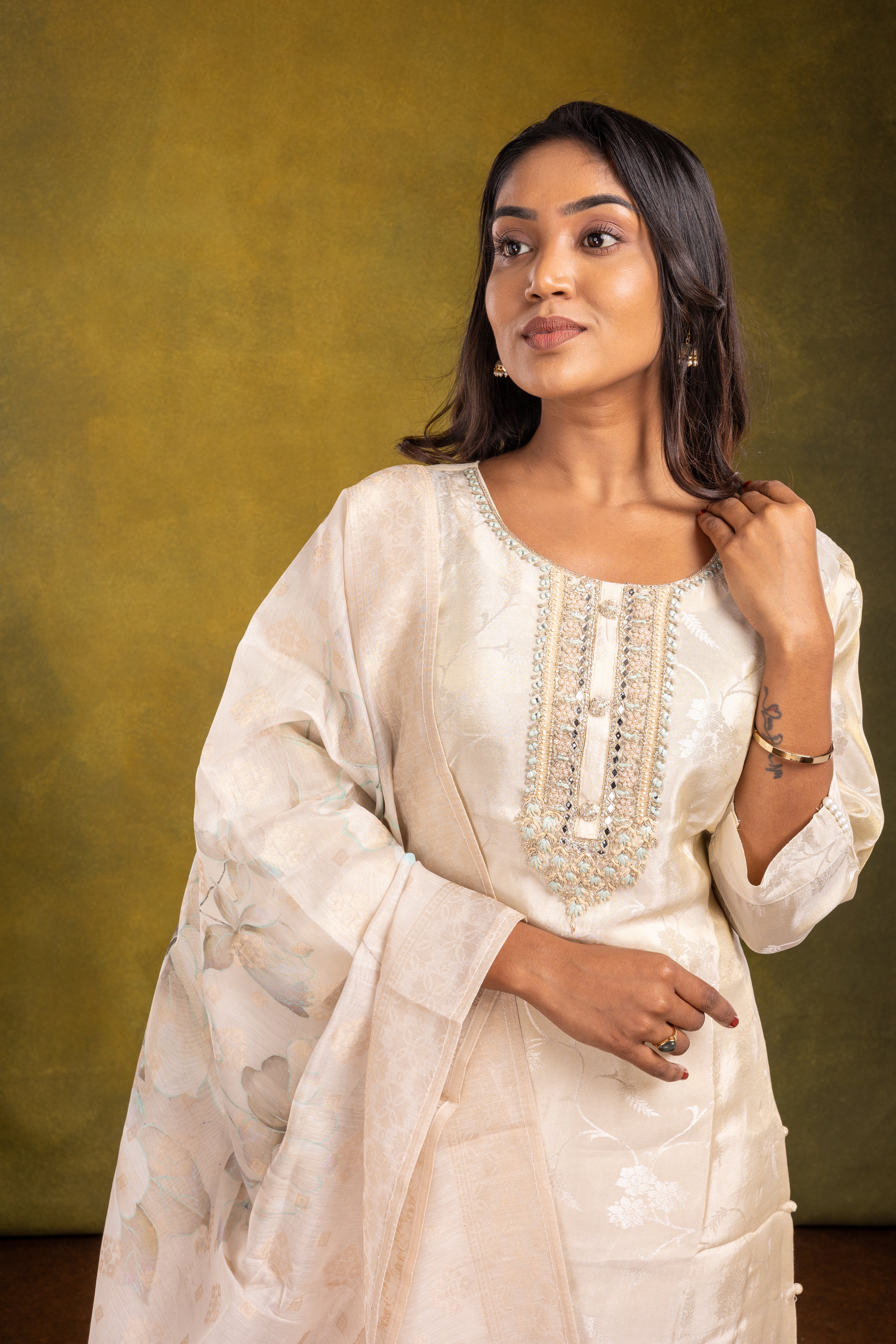 Cream Silk Cotton Salwar Suit Set - View 2