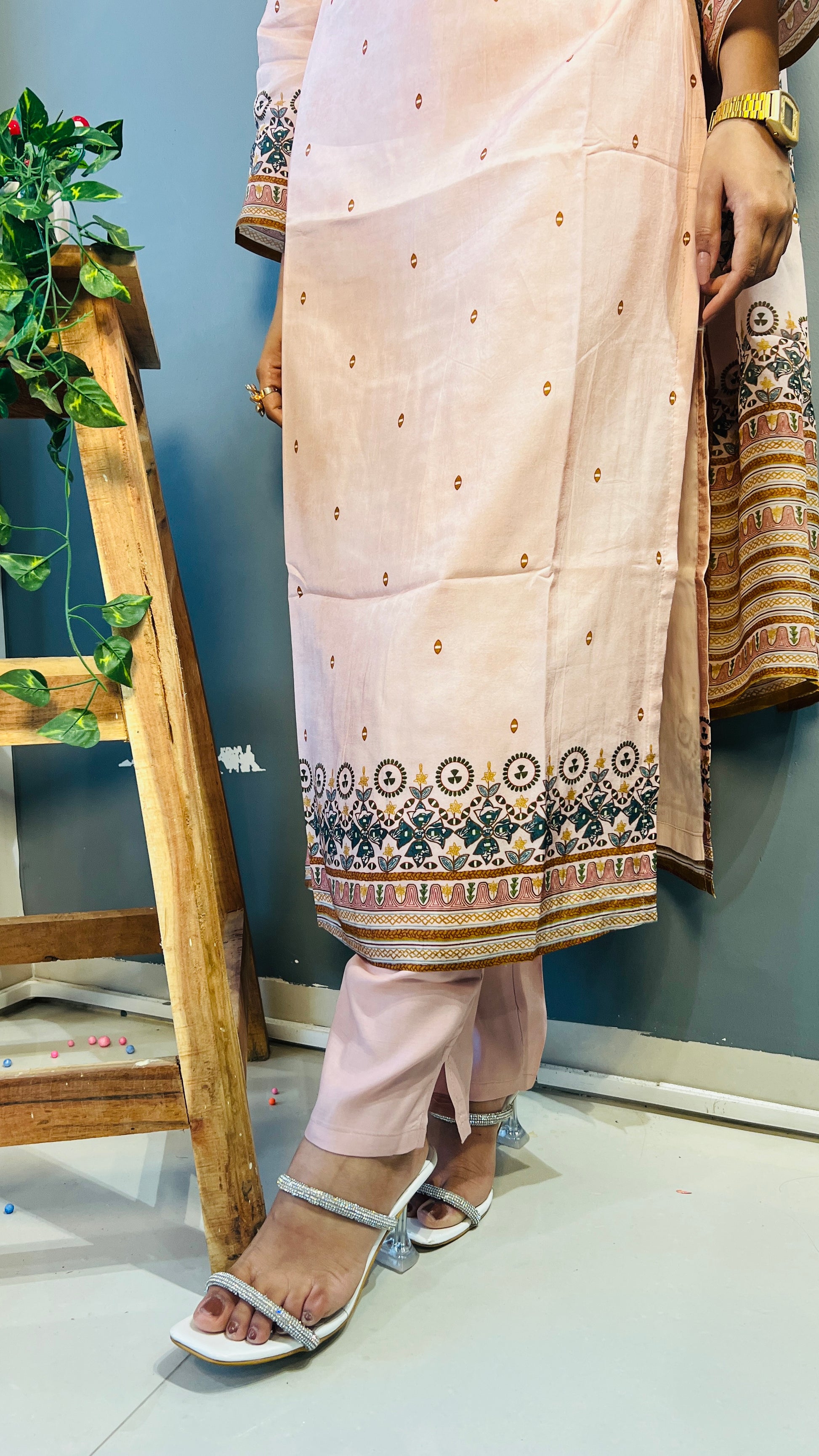 Dusty Peach Pink Muslin Suit Set with Warli Print and Organza Dupatta