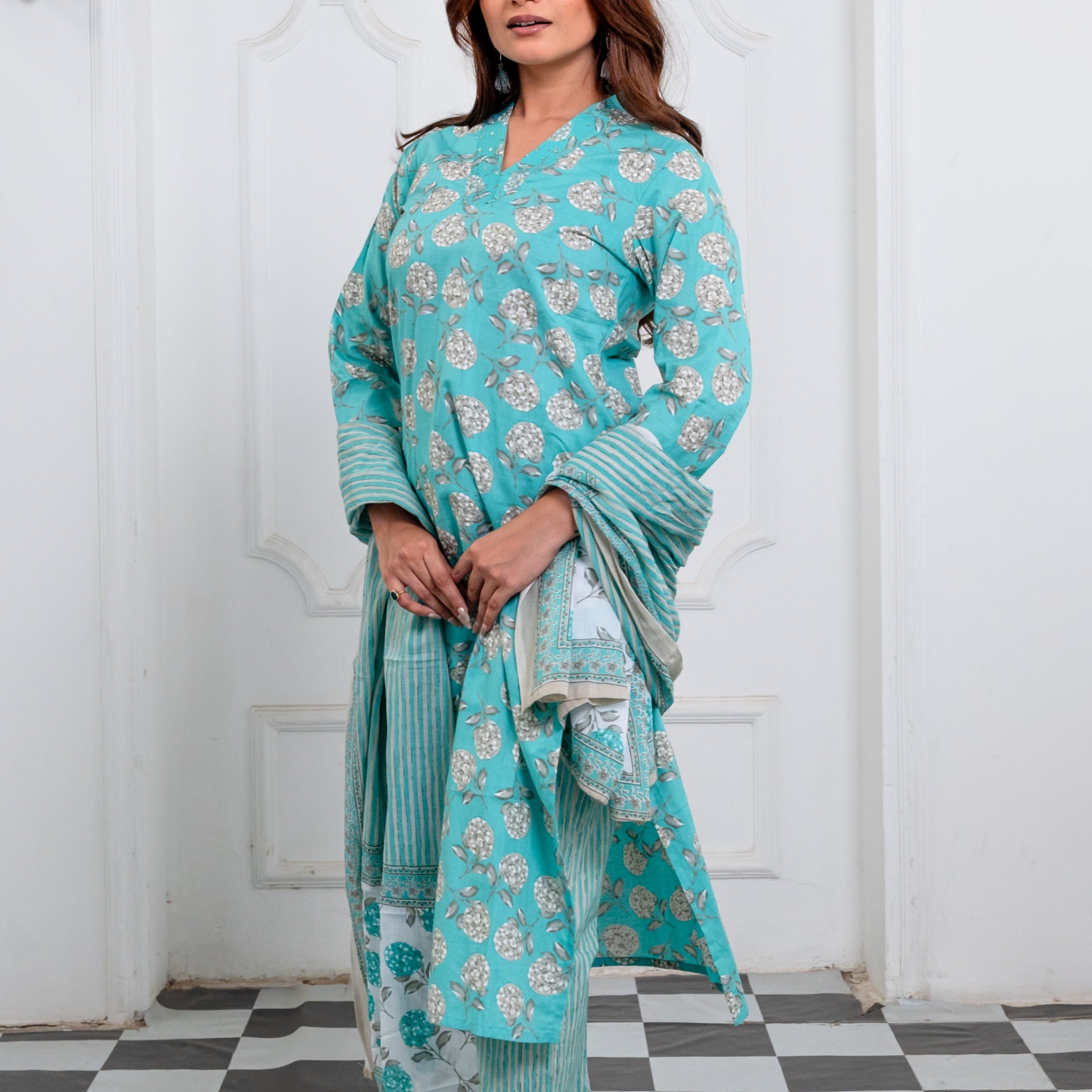 Turquoise Teal Blue Cotton Suit Set with Silver Booti Print